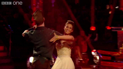 Rachel_Stevens_dances_to__Please_Come_Home_for_Christmas__-_Strictly_Come_Dancing_Christmas_Special_avi_000050800.jpg