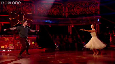 Rachel_Stevens_dances_to__Please_Come_Home_for_Christmas__-_Strictly_Come_Dancing_Christmas_Special_avi_000094480.jpg